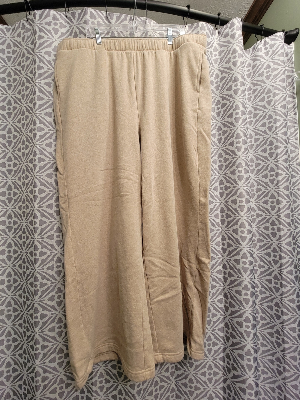 torrid Cream Fleece-Lined Sweatpants
